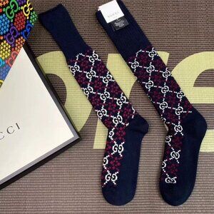 NWT Authentic Gucci GG Diamond Socks in Navy/ Ivory